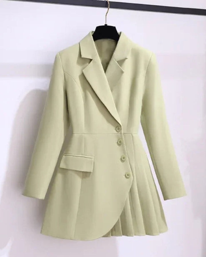 Marcelina | Dopasowana Sukienka z Klapami