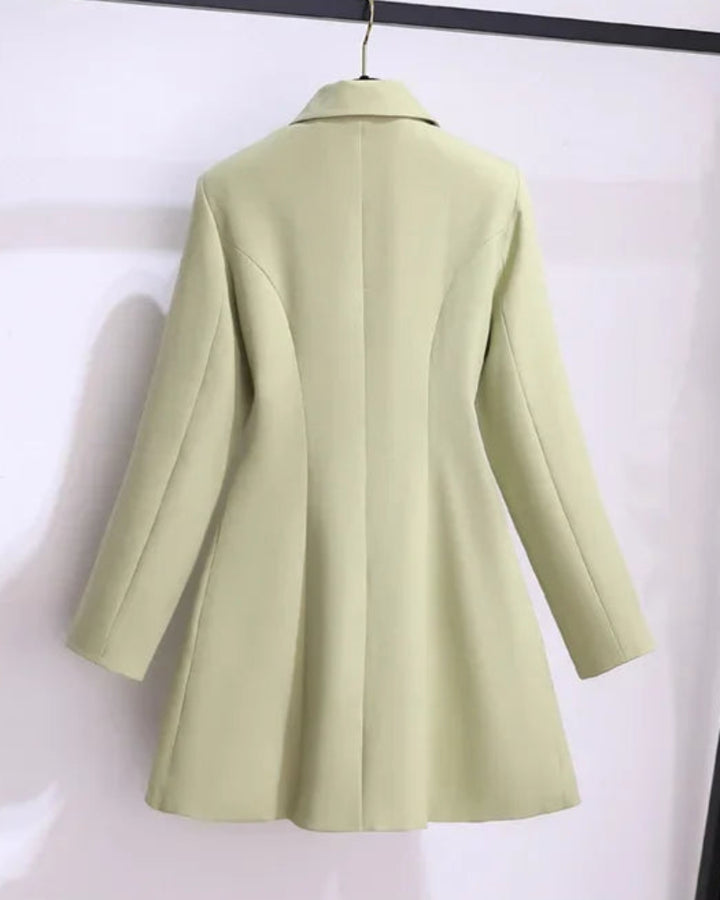 Marcelina | Dopasowana Sukienka z Klapami